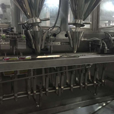 comprare Condividere Programmatore con macchina di riempimento macchina di copertura automatica per alto tasso di passaggio fabbricazione online