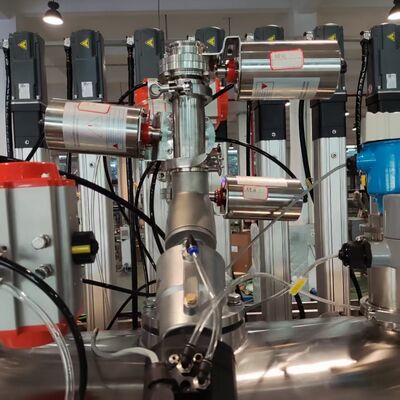 Macchina di riempimento di liquido detersivo 1-5L fabbricata in fabbrica con tappo e etichettatura opzionale