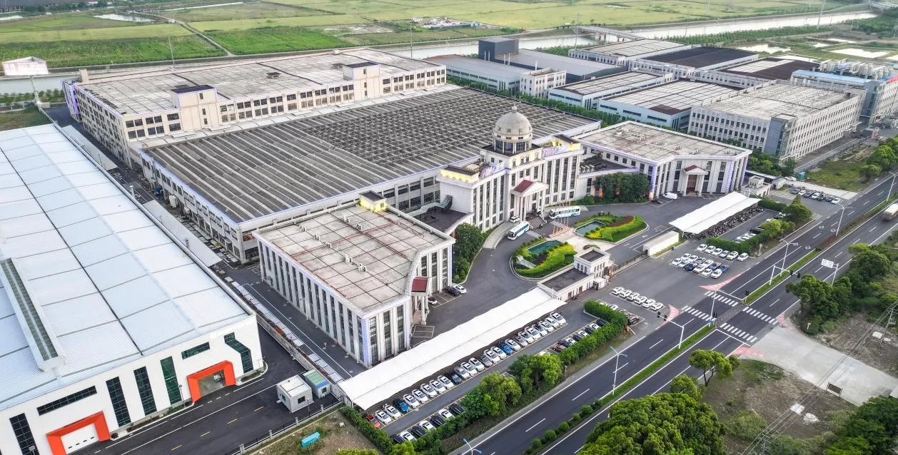 Macchina per l'imballaggio di prodotti chimici con fonte di gas stabile e basso consumo per il riempimento di fusti da 200L per esigenze di confezionamento di liquidi 9