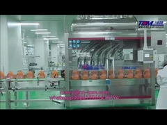 Macchina automatica di riempimento di liquidi per lavaggio e shampoo.